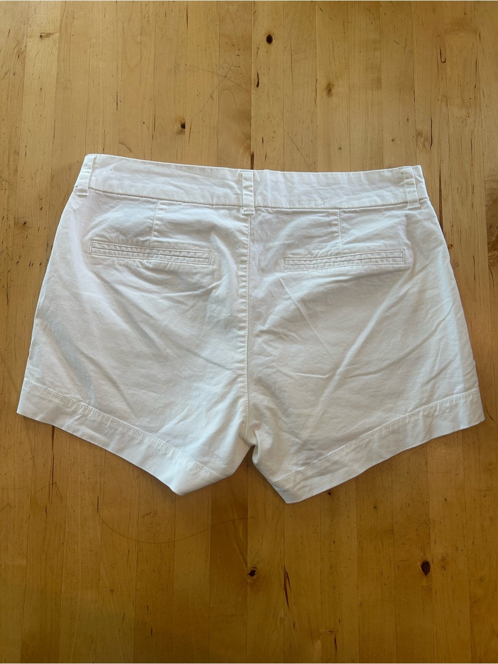 Old Navy White Everyday Chino Shorts Size 6 Mid Rise Cotton Stretch - Picture 6 of 9